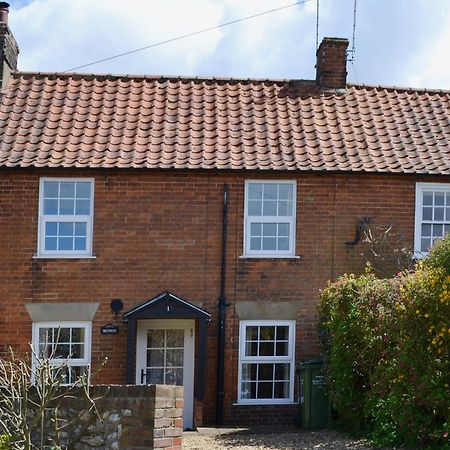 Hollyhocks Cottage Docking Exterior photo